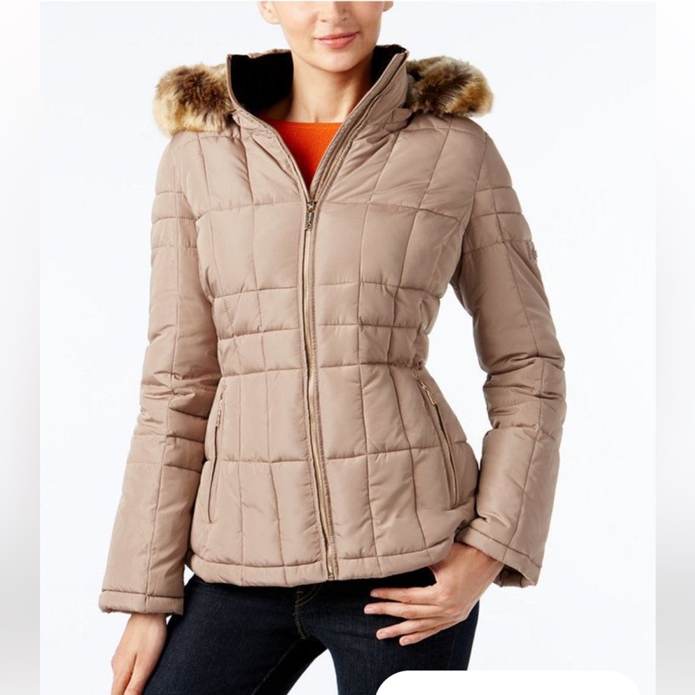 Calvin Klein Faux -Fur Trim Quilted Coat NWOT. Xs